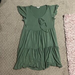 Women’s large, barely worn, loose fit sundress! Willing to negotiate price😁